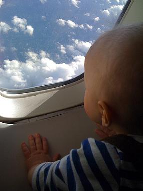 baby-window-airplane